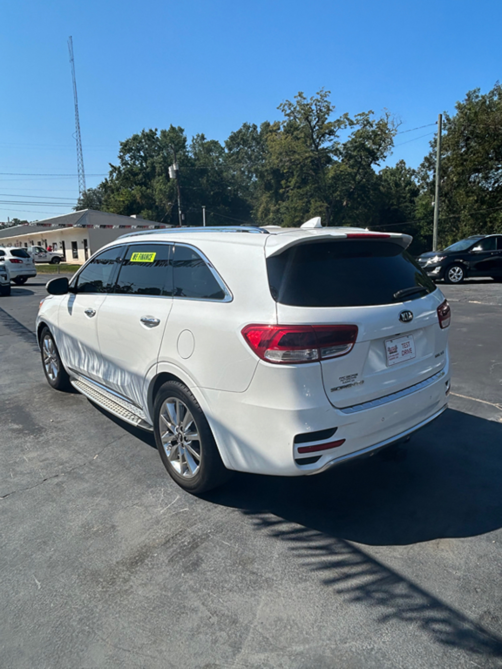 Additional photo of vehicle.