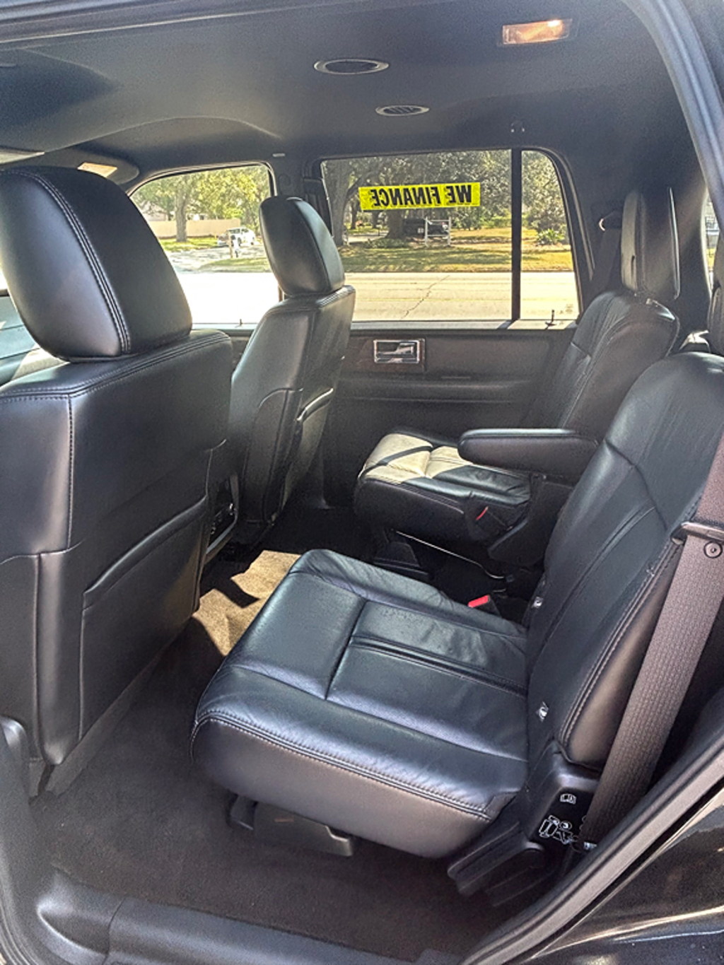 Additional photo of vehicle.