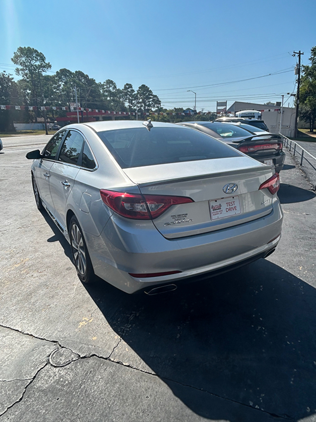 Additional photo of vehicle.