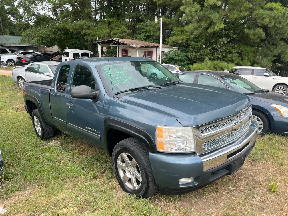 Additional photo of vehicle.