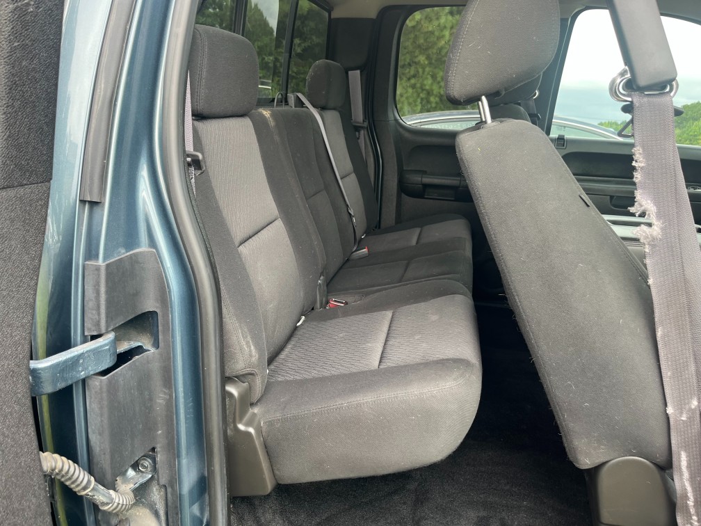 Additional photo of vehicle.