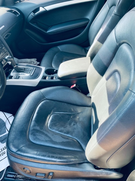 Additional photo of vehicle.