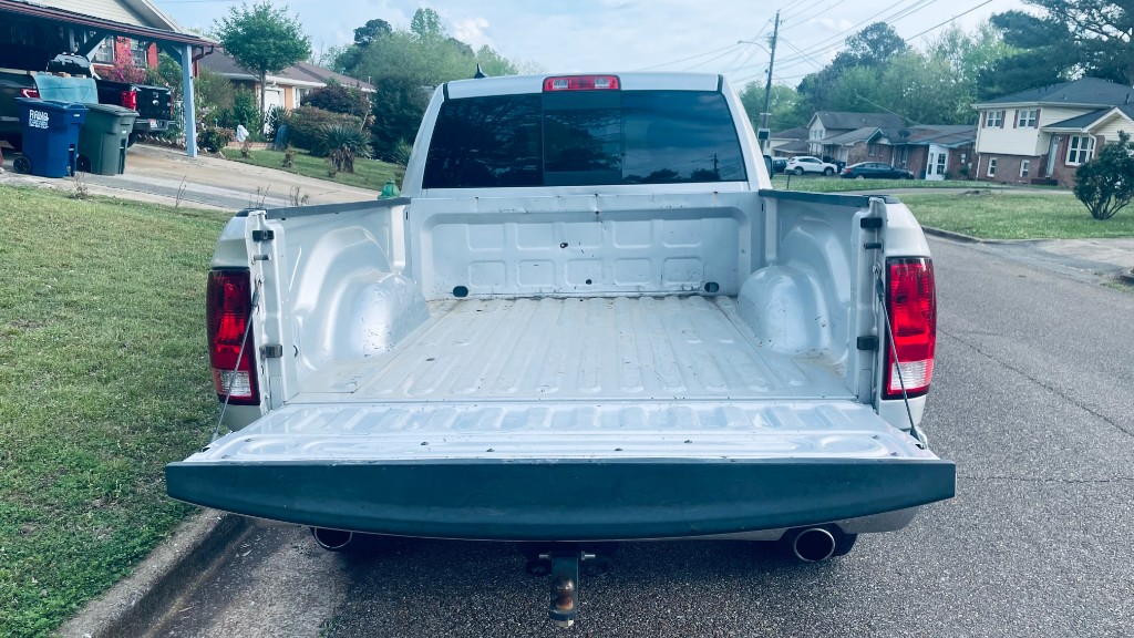 Additional photo of vehicle.