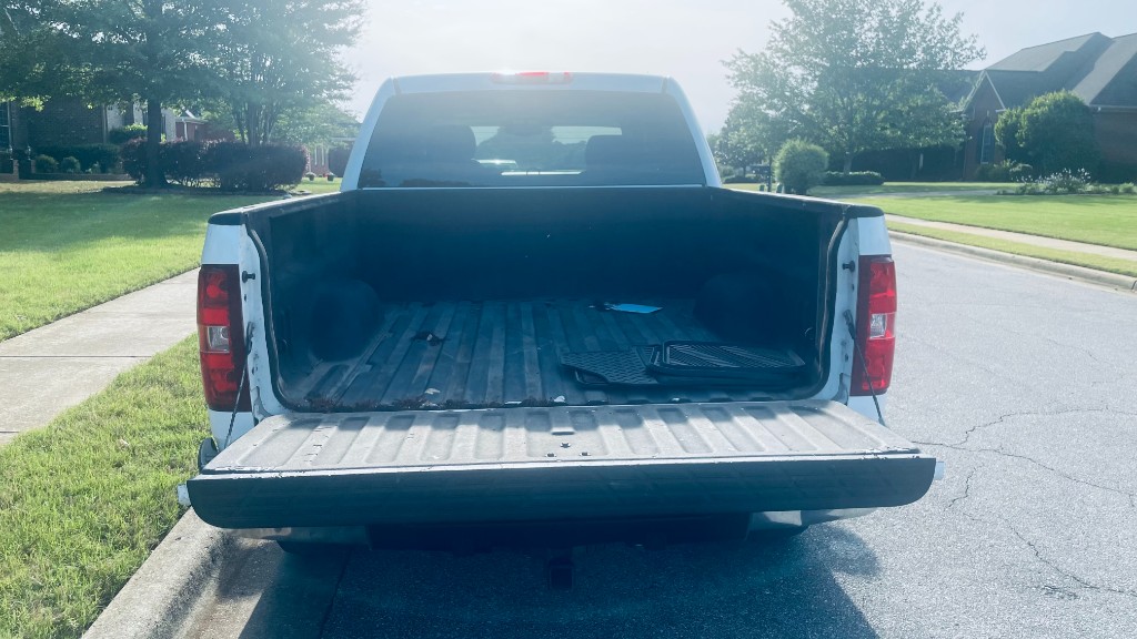 Additional photo of vehicle.