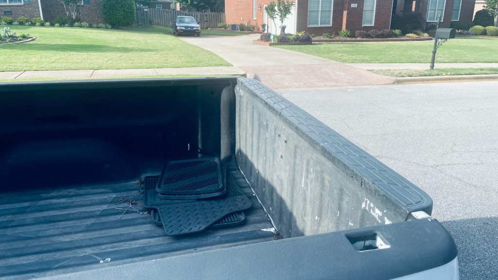 Additional photo of vehicle.