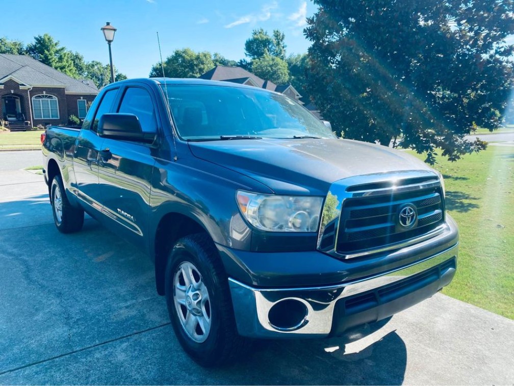 Additional photo of vehicle.