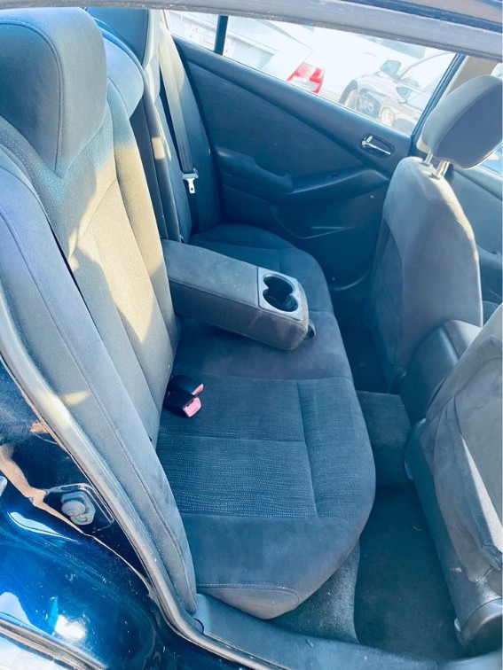 Additional photo of vehicle.