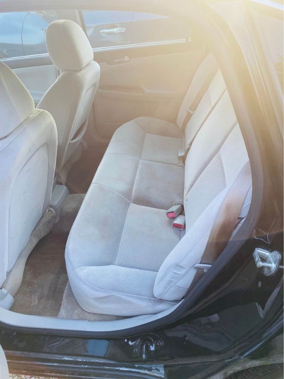 Additional photo of vehicle.