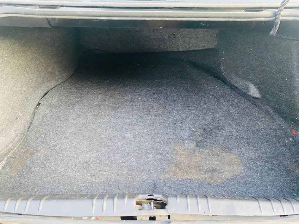 Additional photo of vehicle.