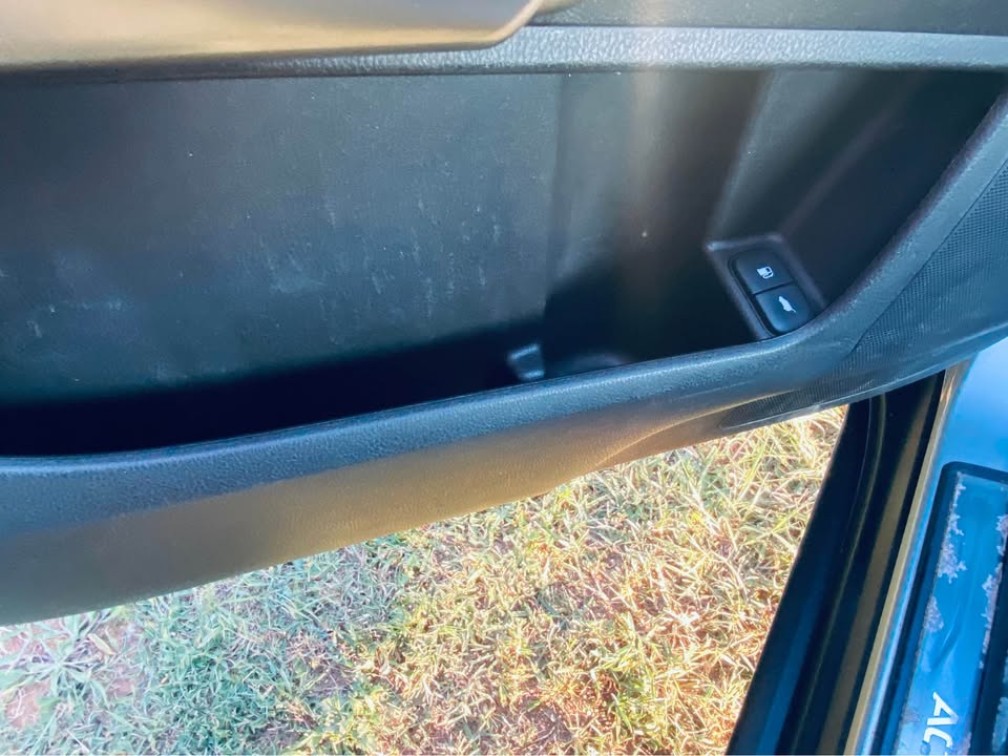 Additional photo of vehicle.