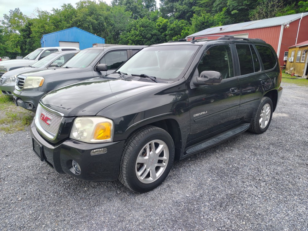 2009 GMC Envoy Denali's photo
