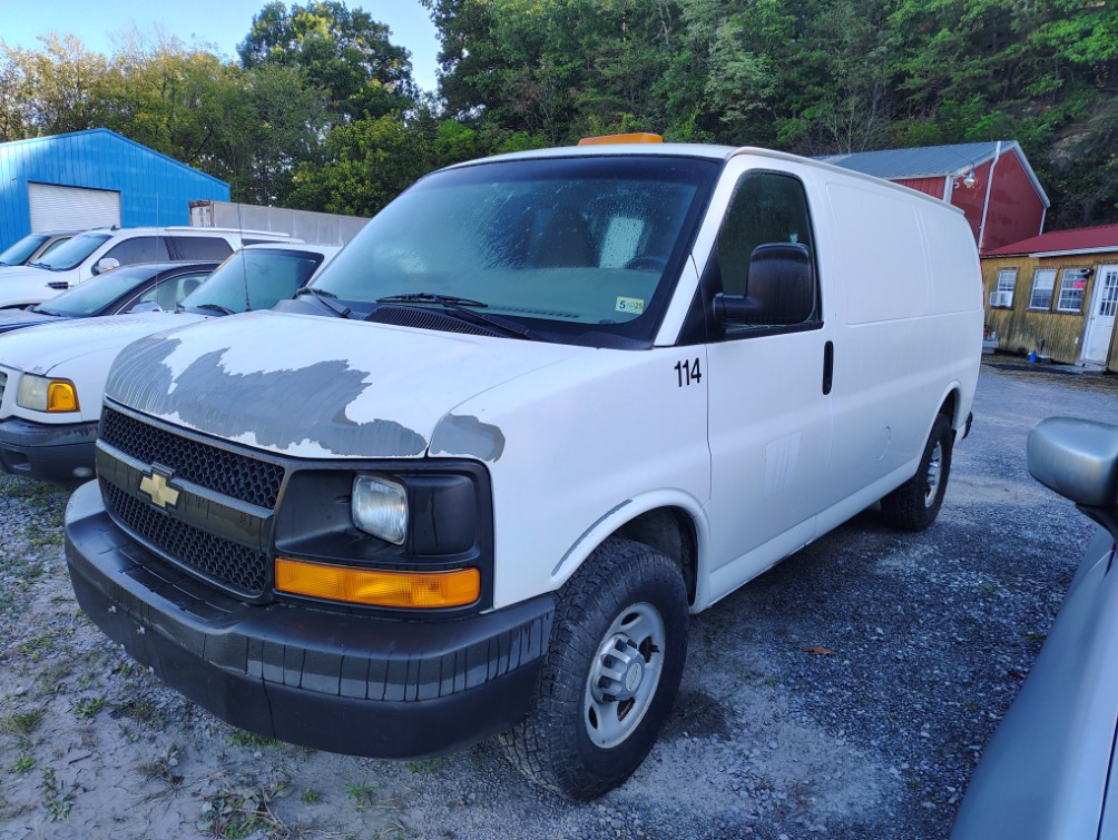 2011 Chevrolet Express Cargo Work Van's photo