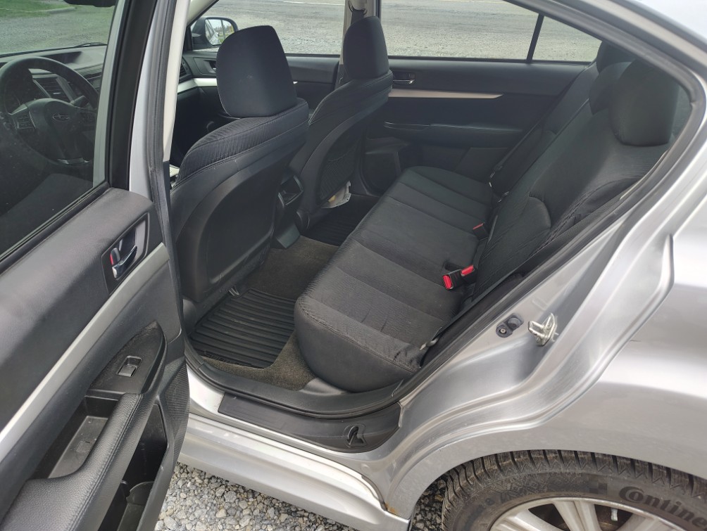 Additional photo of vehicle.