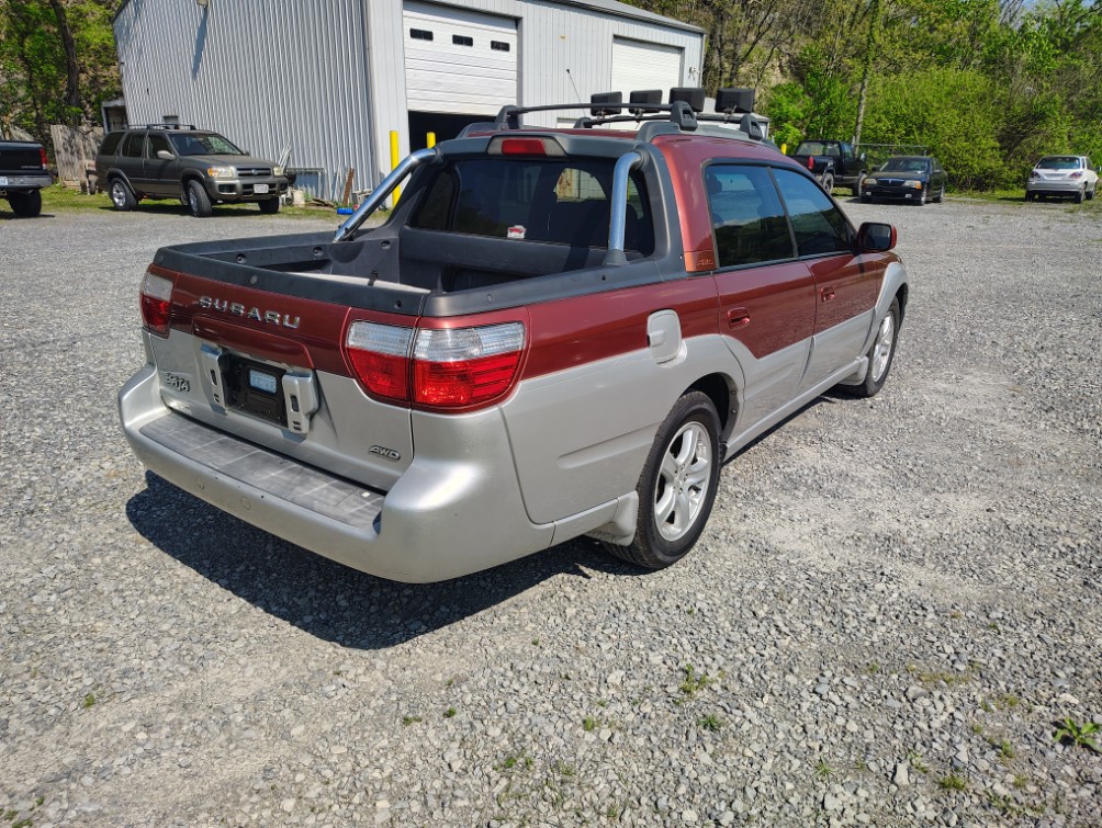 Additional photo of vehicle.