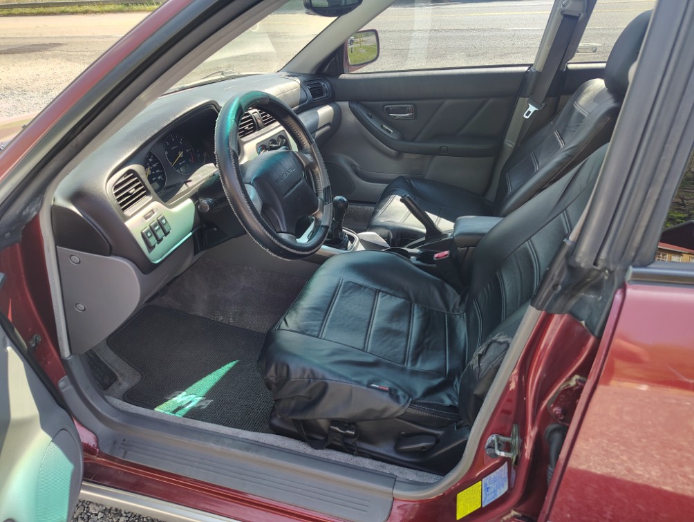 Additional photo of vehicle.