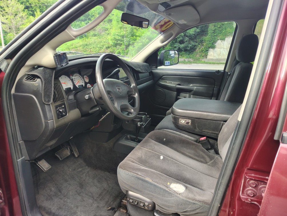 Additional photo of vehicle.
