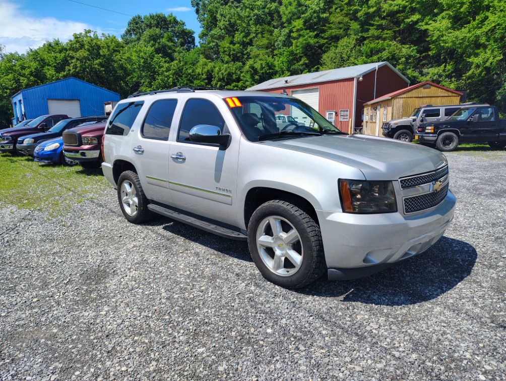 Additional photo of vehicle.