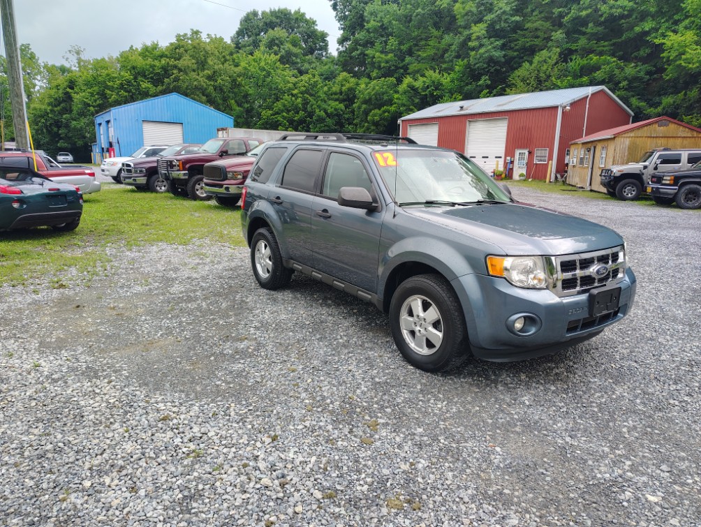 Additional photo of vehicle.
