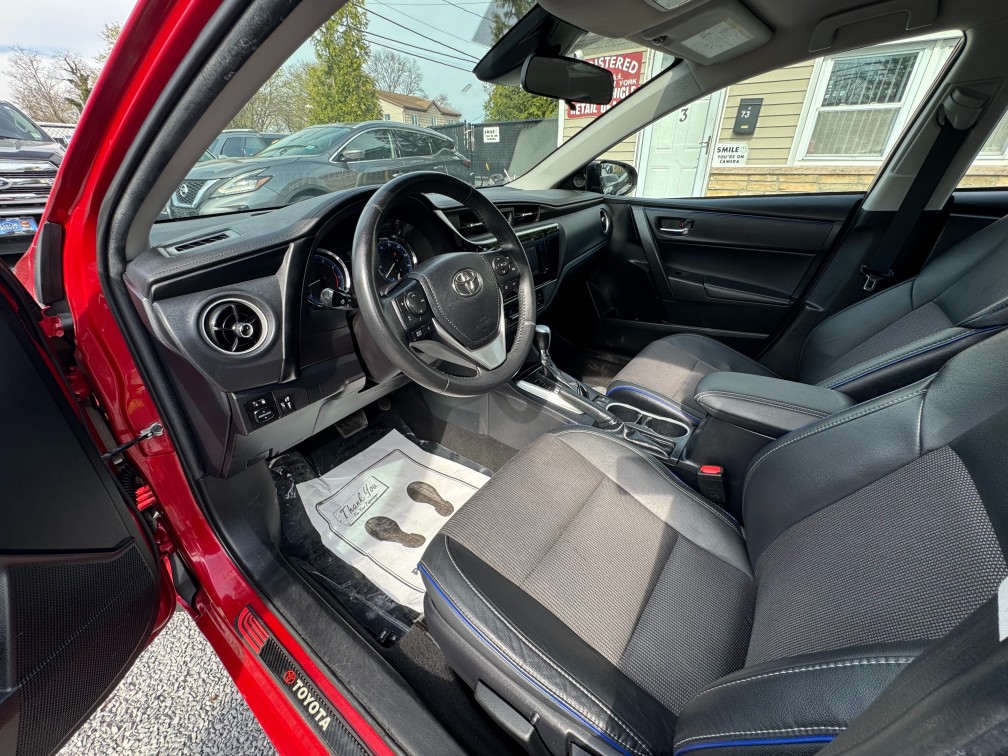 Additional photo of vehicle.