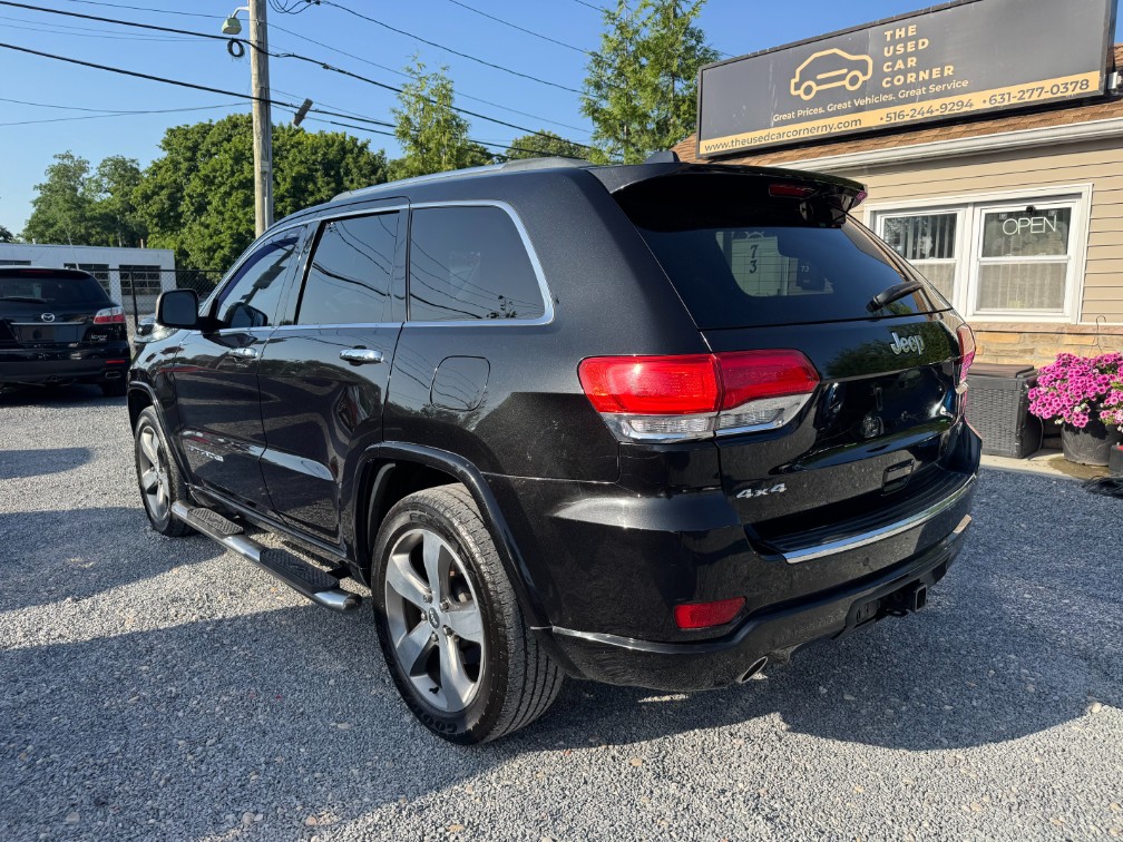 Additional photo of vehicle.