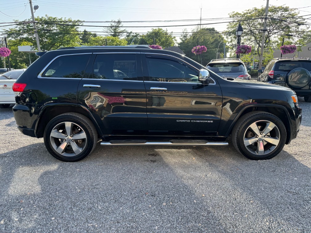 Additional photo of vehicle.