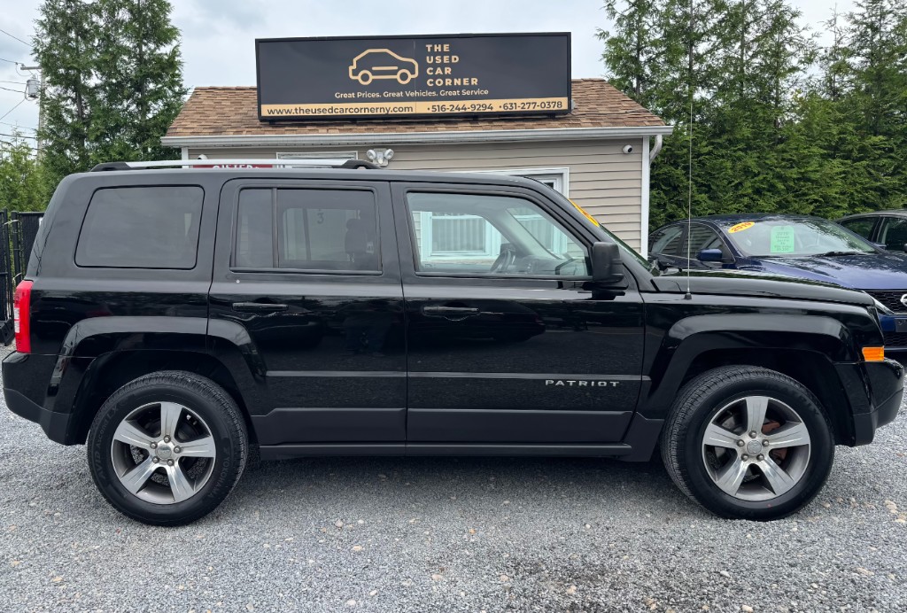 Additional photo of vehicle.