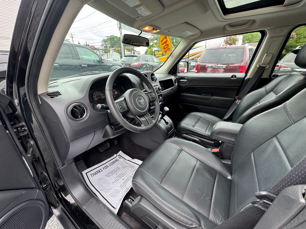 Additional photo of vehicle.