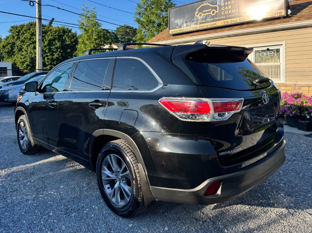 Additional photo of vehicle.