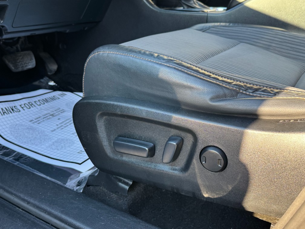 Additional photo of vehicle.