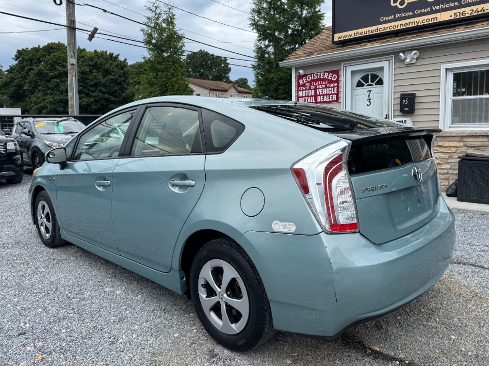 Additional photo of vehicle.