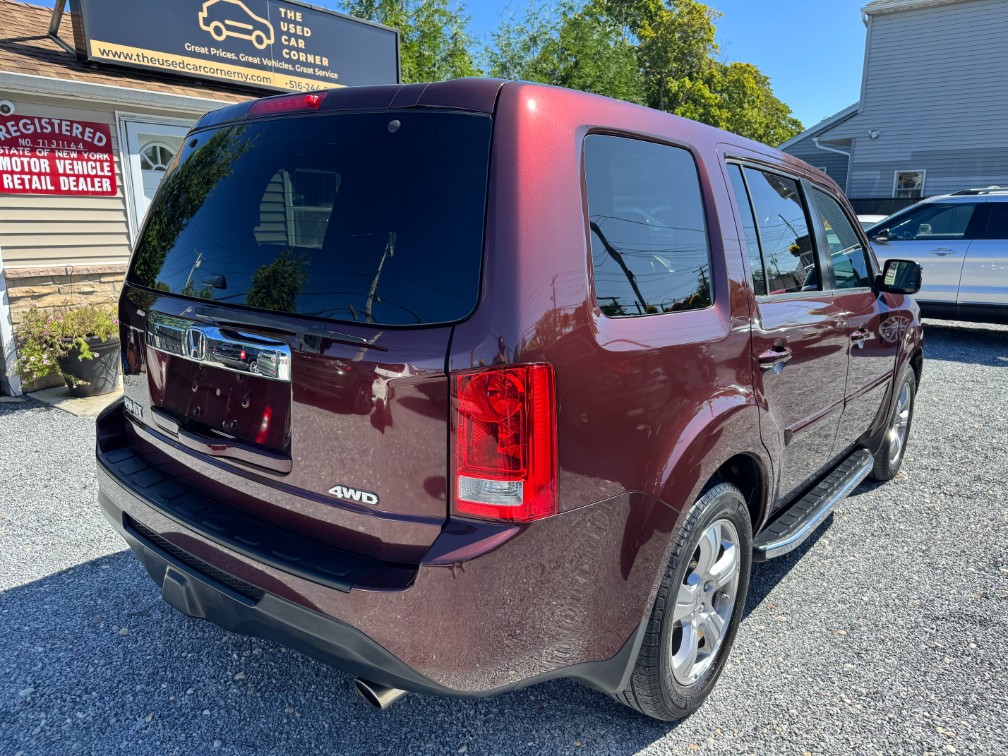Additional photo of vehicle.