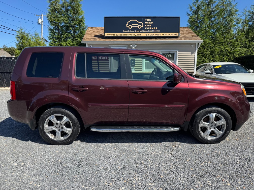 Additional photo of vehicle.