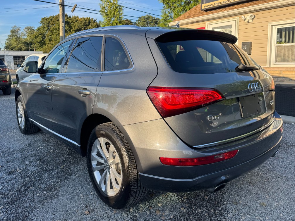 Additional photo of vehicle.