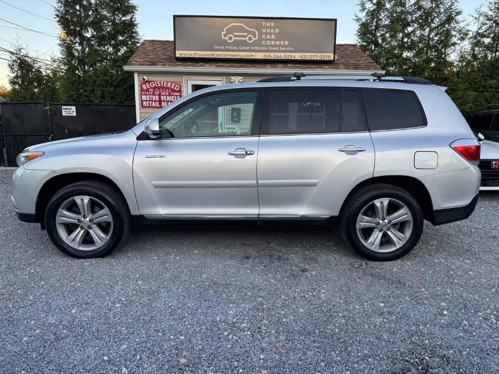 Additional photo of vehicle.