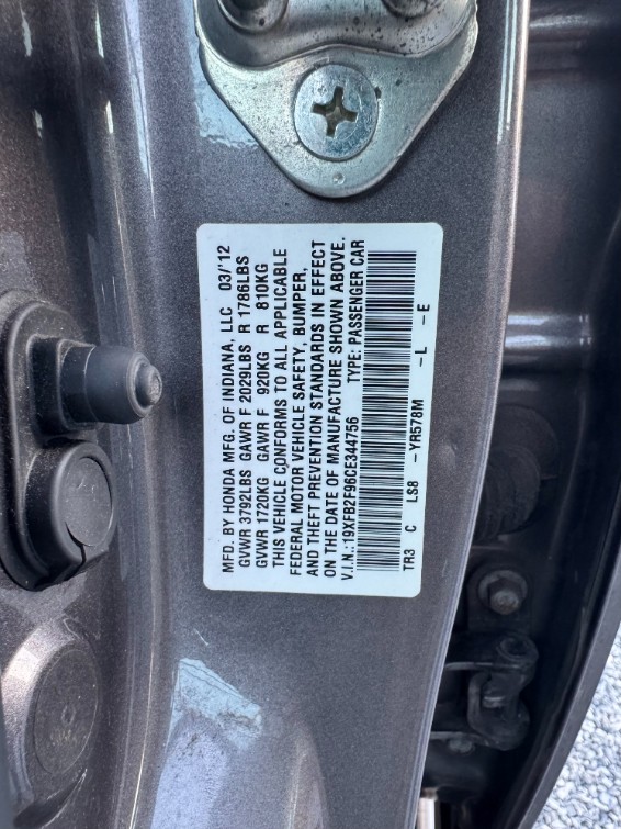 Additional photo of vehicle.