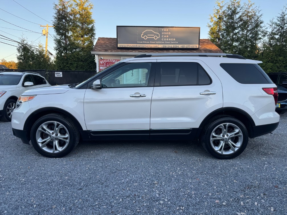 Additional photo of vehicle.