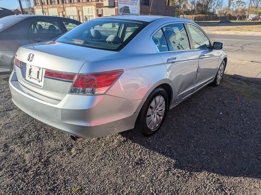 Additional photo of vehicle.