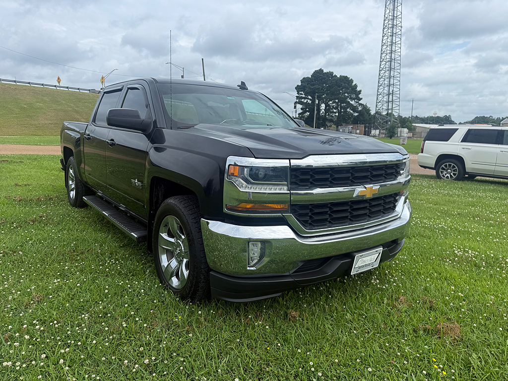 2018 Chevrolet Silverado 1500 LT Crew Cab Short Box's photo