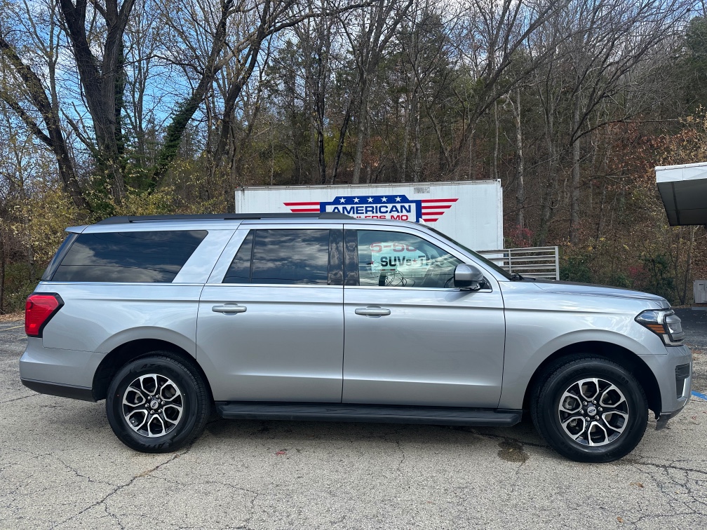 2024 Ford Expedition XLT's photo