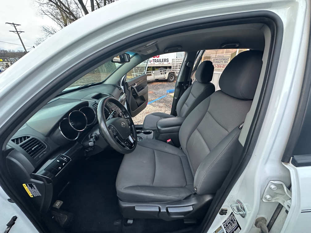2013 Kia Sorento LX - Photo 5