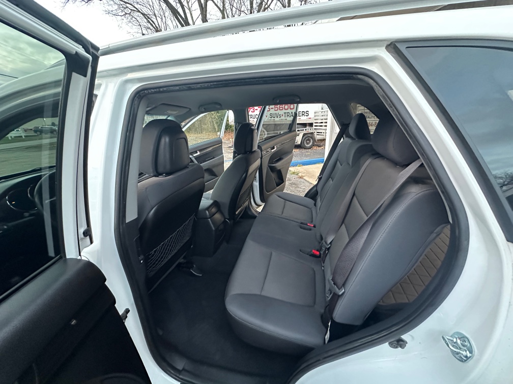2013 Kia Sorento LX - Photo 9