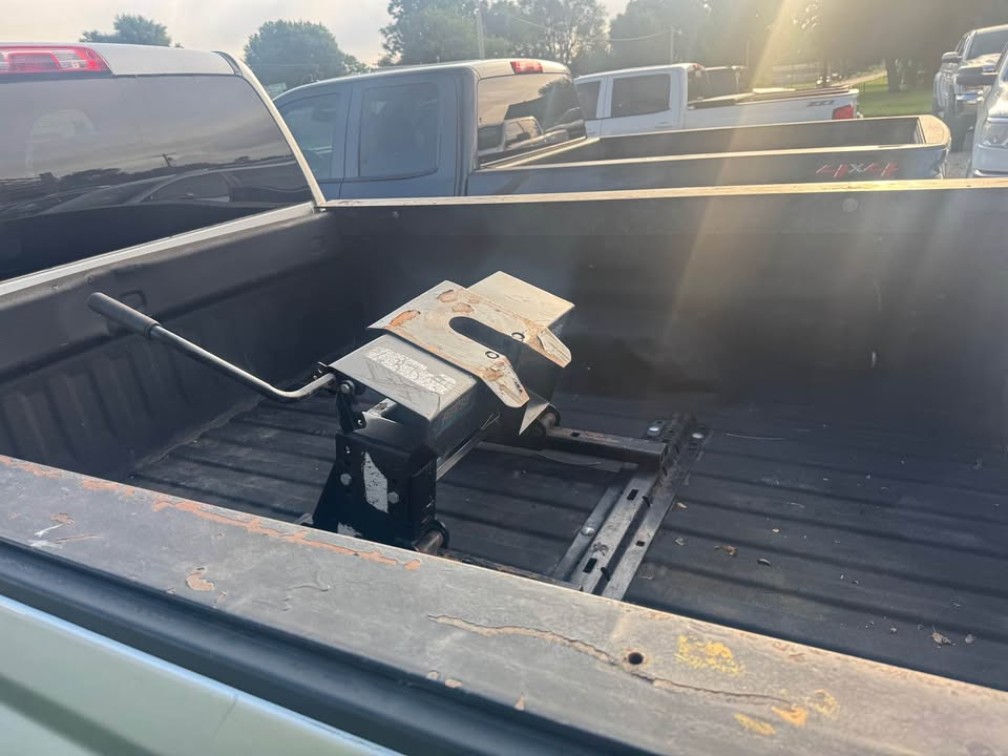 Additional photo of vehicle.