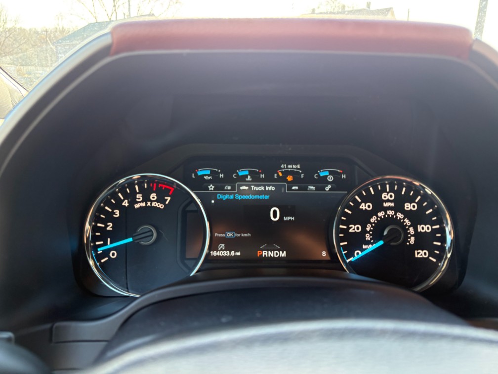 Additional photo of vehicle.