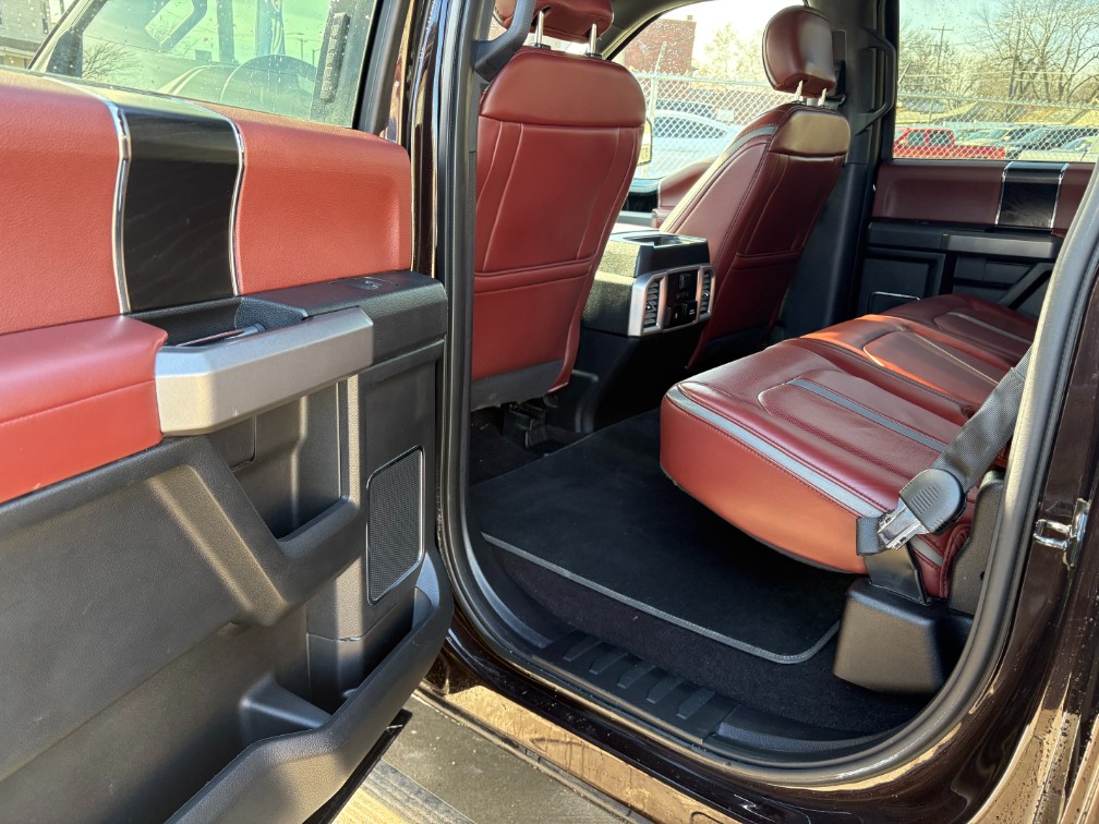 Additional photo of vehicle.