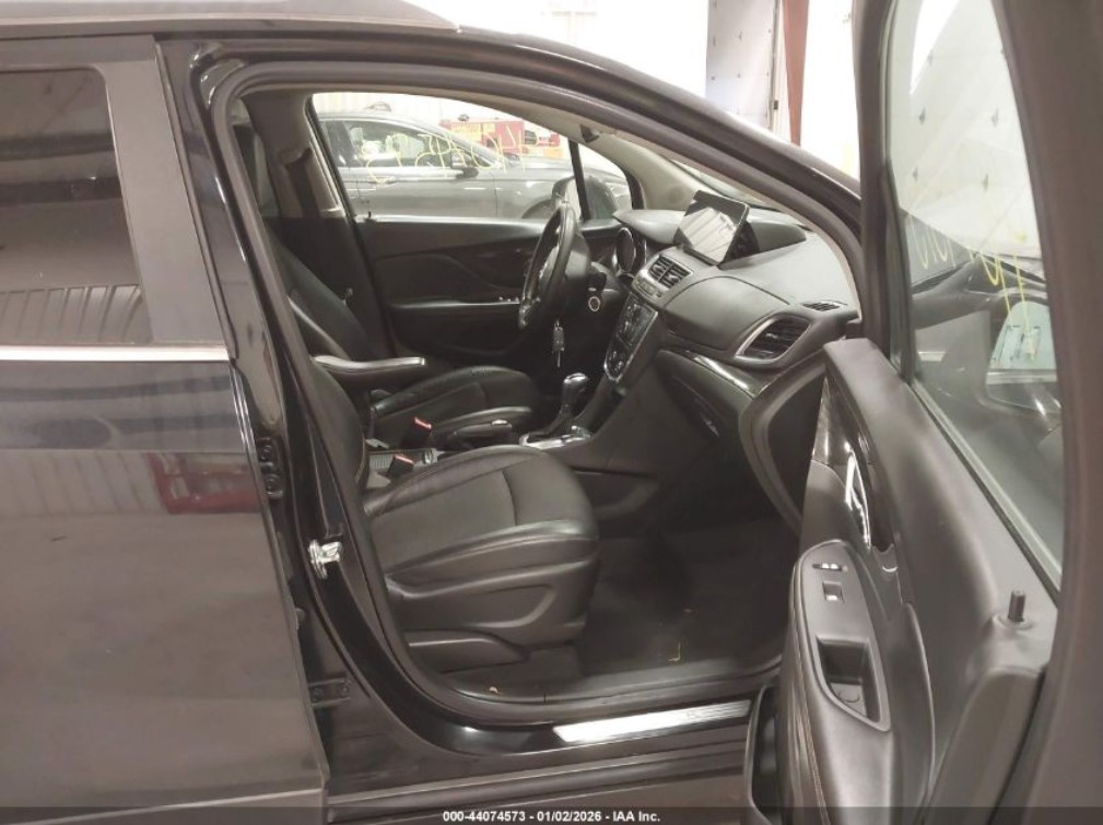 Additional photo of vehicle.