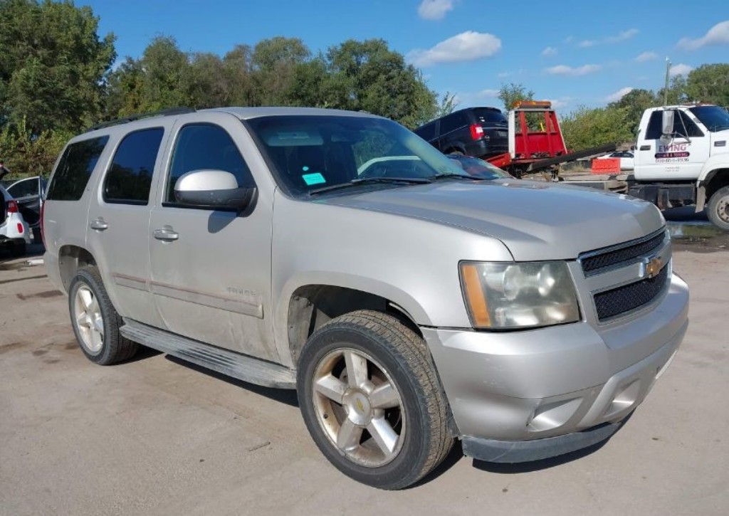 Additional photo of vehicle.