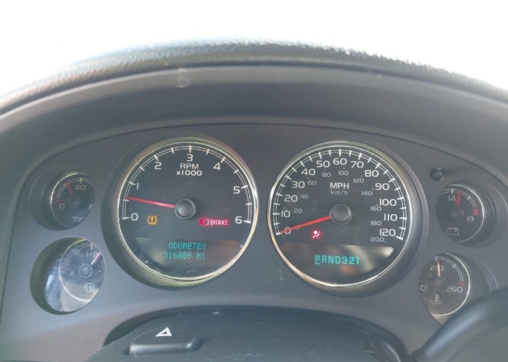 Additional photo of vehicle.