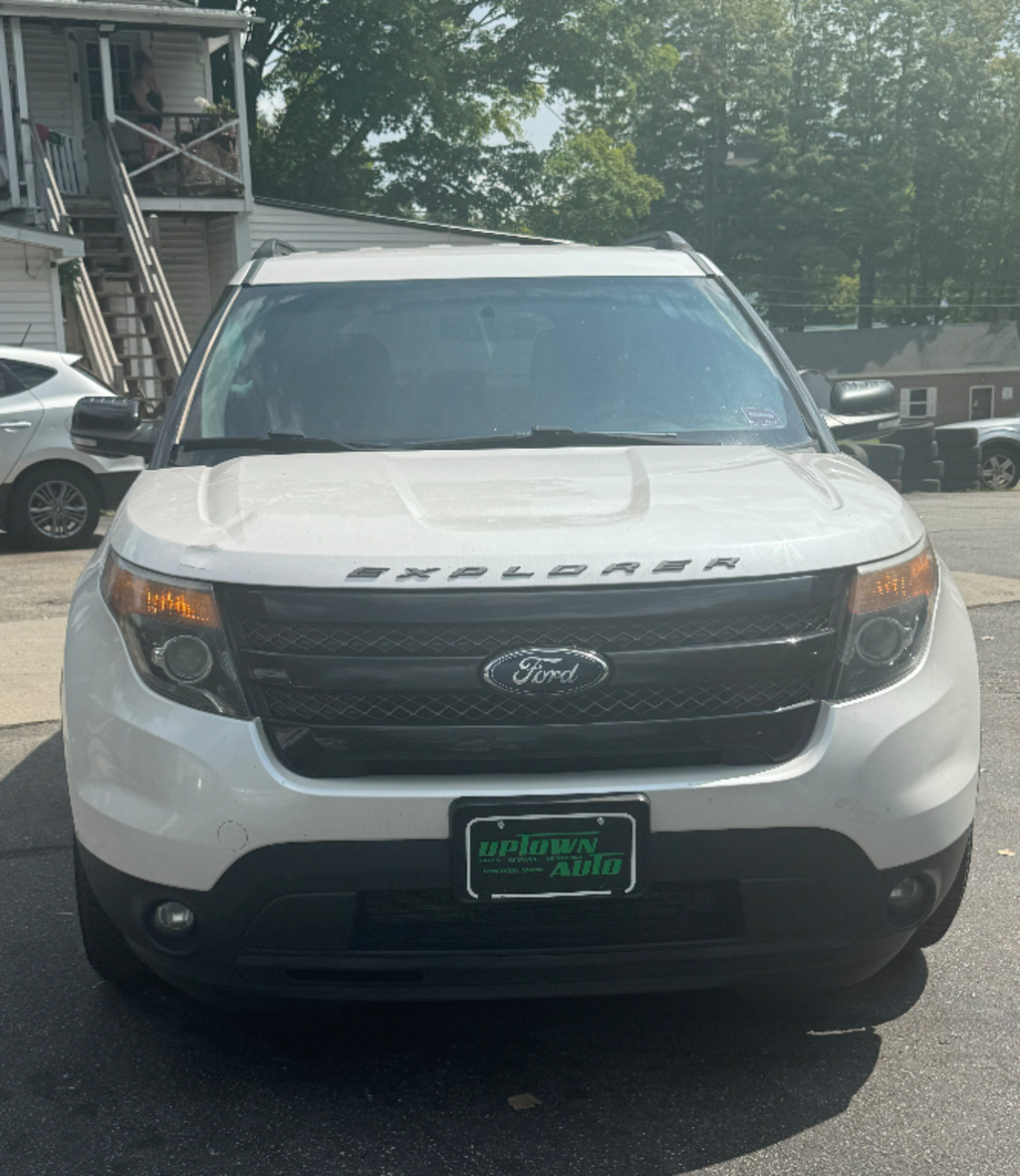 2015 Ford Explorer Sport's photo