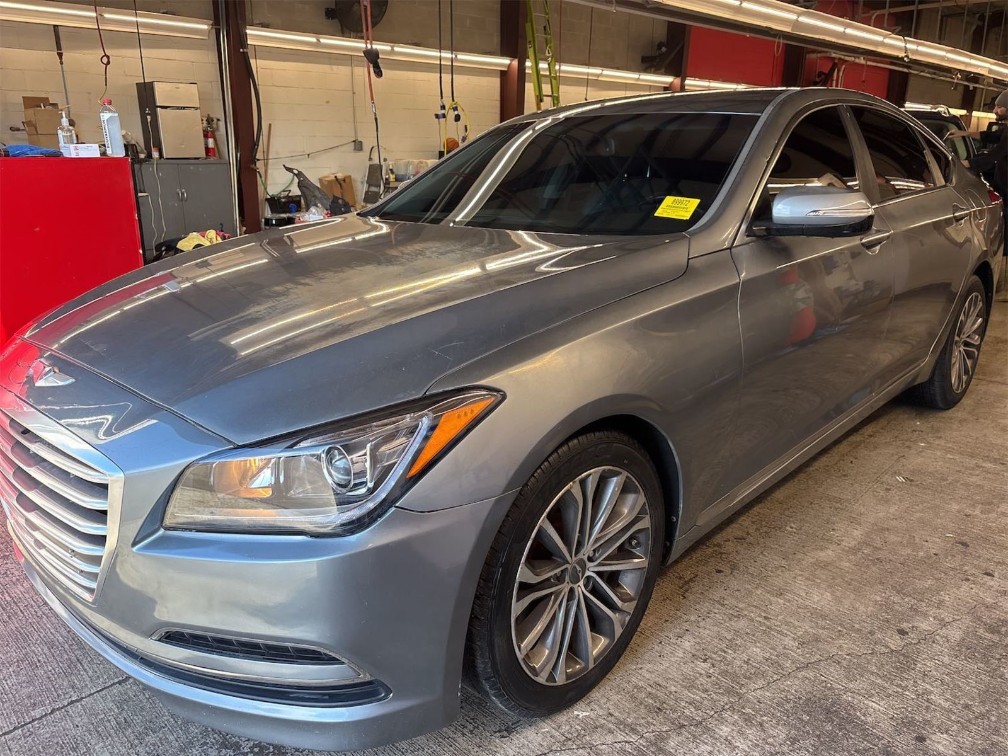 2015 Hyundai Genesis Base