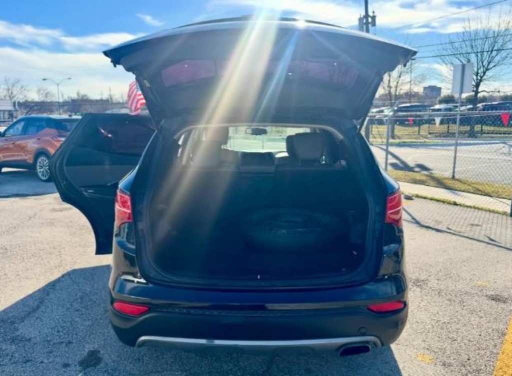 Additional photo of vehicle.